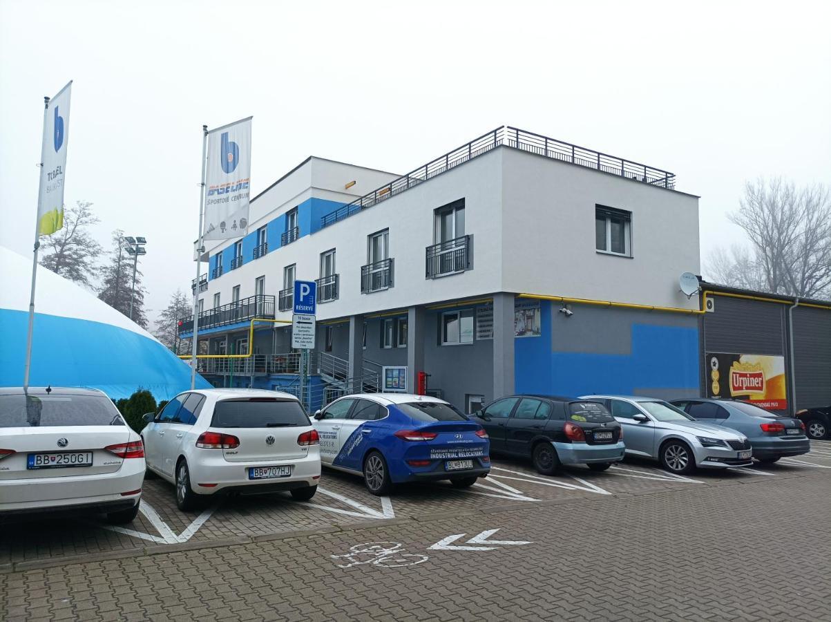 Baseline Sportovy Areal & Penzion Banska Bystrica Exterior photo